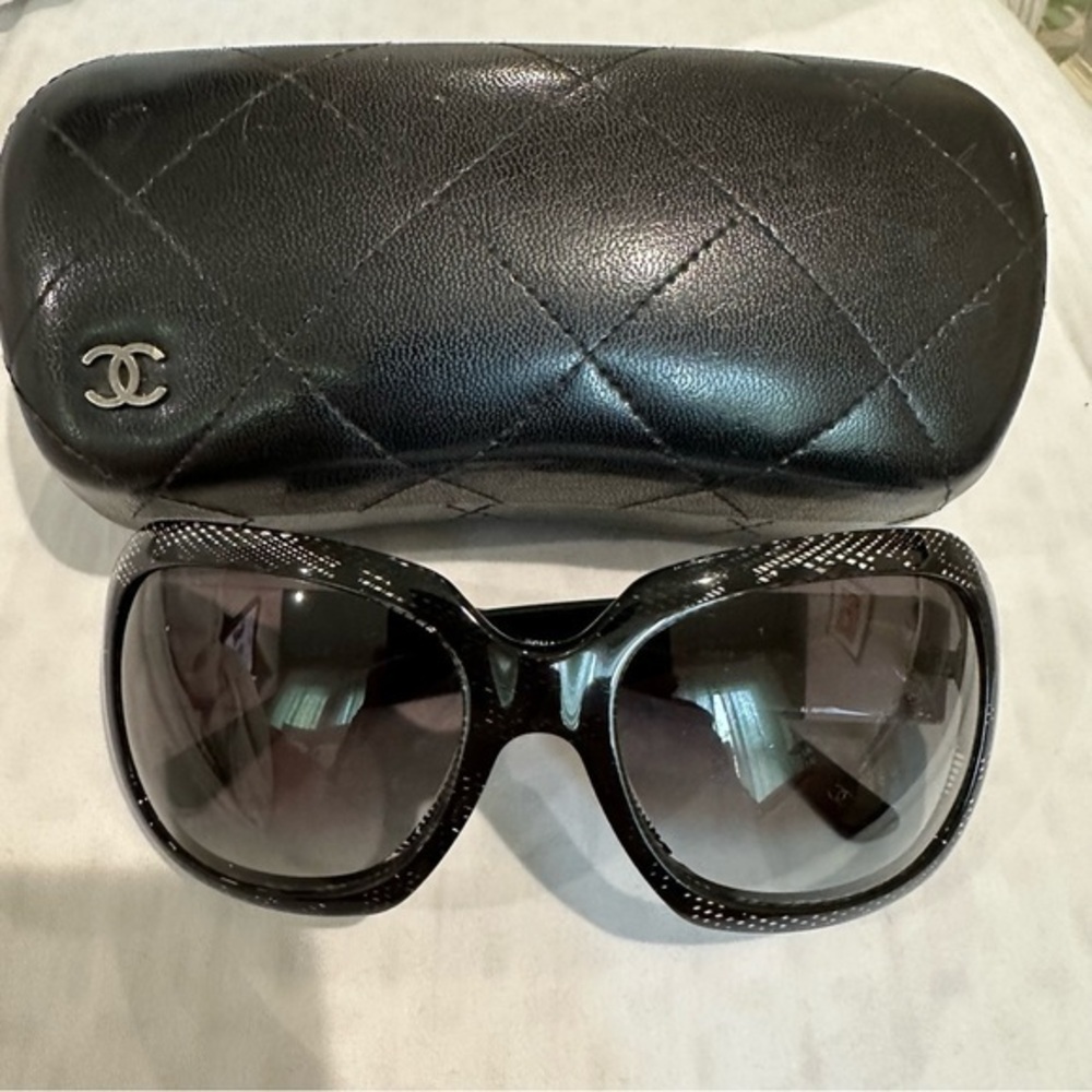Chanel Vintage Sunglasses Gradient Lens Lace Effect Sunglasses